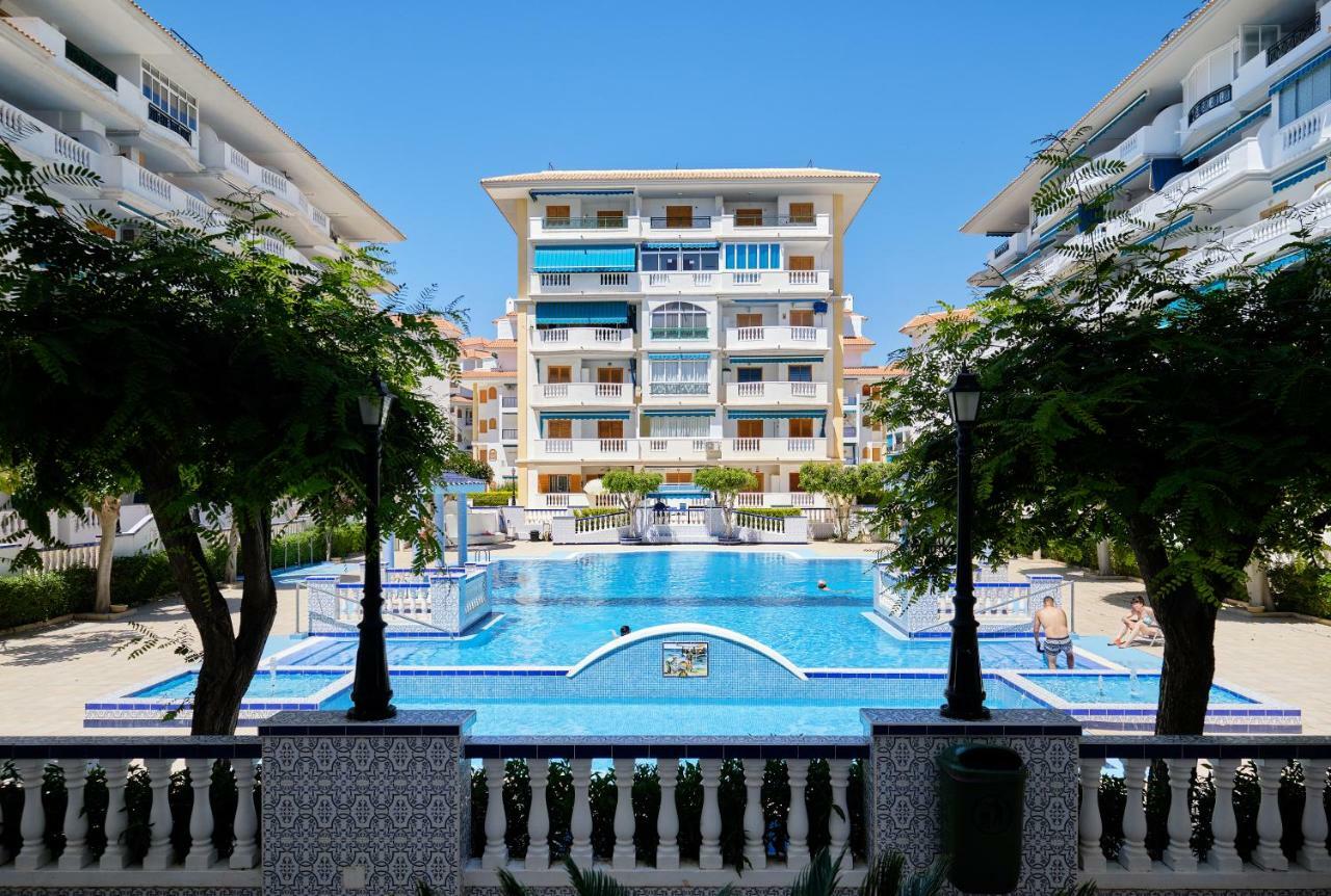 Urb Vinamar Appartement Torrevieja Buitenkant foto